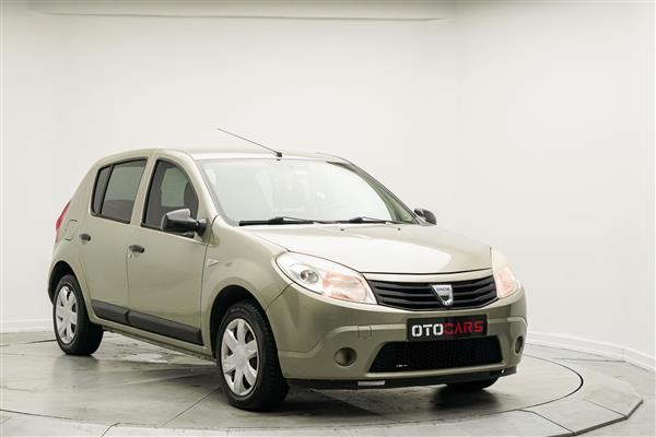 DACIA-SANDERO-2011