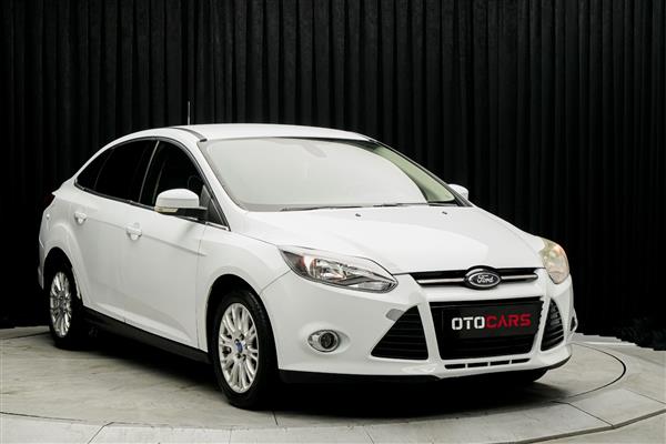 FORD-FOCUS-2013