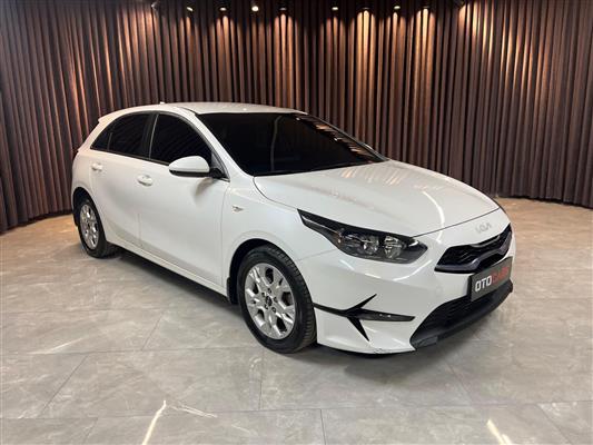 KIA-CEE'D-2022