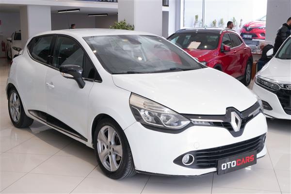 RENAULT-CLIO-2013