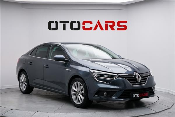 RENAULT-MEGANE-2020