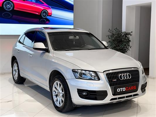 AUDI-Q5-2011