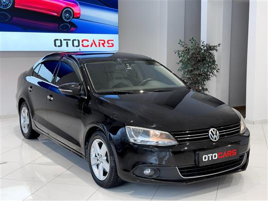 VOLKSWAGEN-JETTA-2013