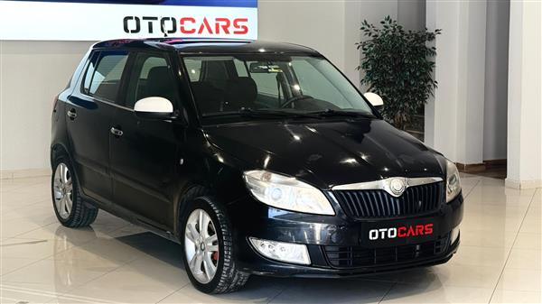 SKODA-FABIA-2012