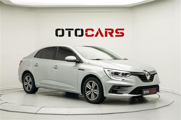 RENAULT-MEGANE-2023