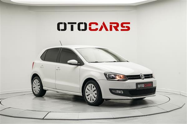 VOLKSWAGEN-POLO-2014