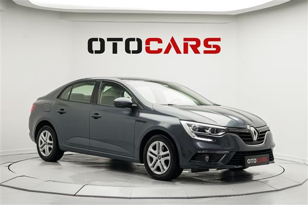 RENAULT-MEGANE-2020