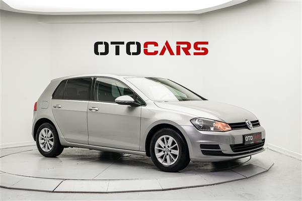 VOLKSWAGEN-GOLF-2013