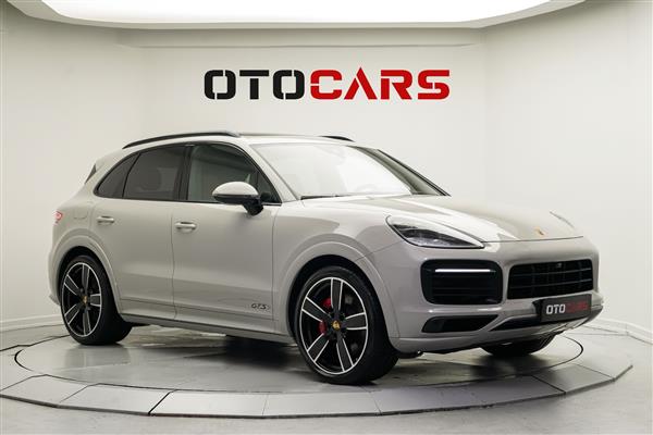PORSCHE-CAYENNE-2022