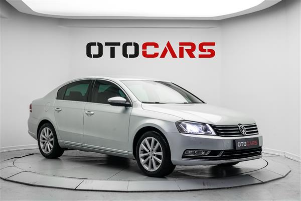 VOLKSWAGEN-PASSAT-2013