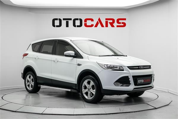 FORD-KUGA-2015