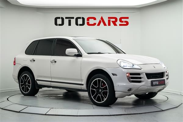 PORSCHE-CAYENNE-2010