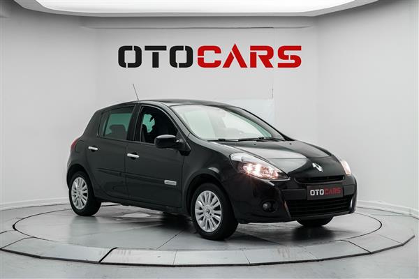 RENAULT-CLIO-2011