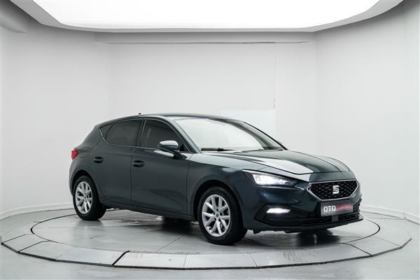 SEAT-LEON-2022