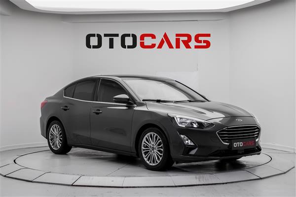 FORD-FOCUS-2020
