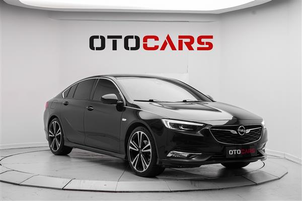 OPEL-INSIGNIA-2020