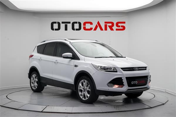 FORD-KUGA-2015