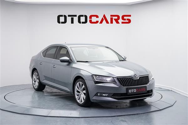 SKODA-SUPERB-2016