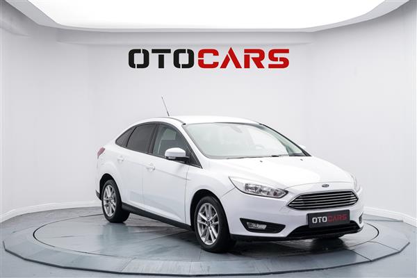 FORD-FOCUS-2015