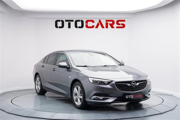 OPEL-INSIGNIA-2020