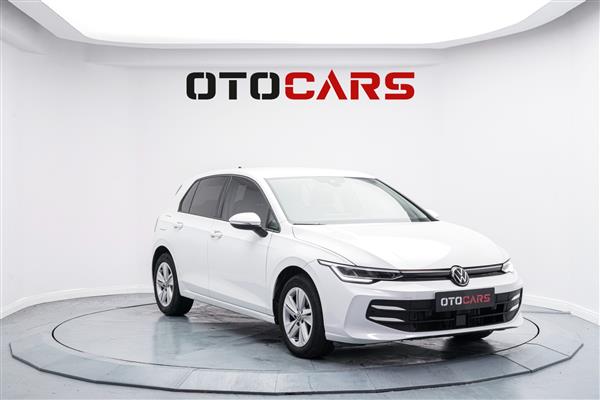 VOLKSWAGEN-GOLF-2024