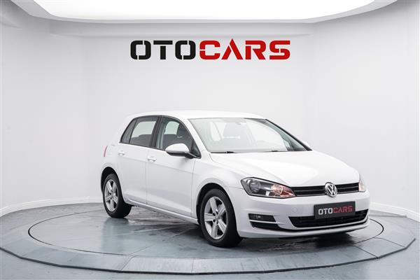 VOLKSWAGEN-GOLF-2015