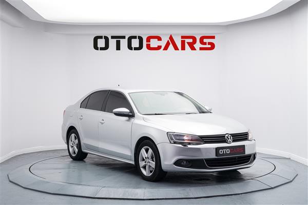 VOLKSWAGEN-JETTA-2014